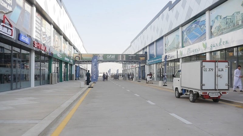 افغان طالبان نے بغیر محرم خواتین کا افغانستان ازبکستان سرحدی مارکیٹ میں داخلہ روک دیا