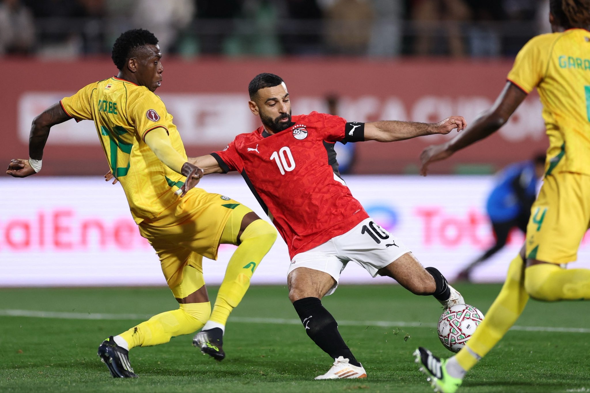 محمد صلاح کے پنالٹی گول کی بدولت مصر کی جنوبی افریقہ کے خلاف فتح، افریقہ کپ 2025 کے ناک آؤٹ مرحلے میں رسائی
