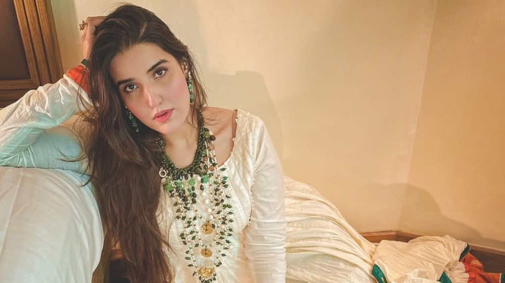 ’’چاہتی ہوں کوئی شہزادہ آئے اور مجھے بگی پر بٹھا کر لے جائے‘‘ : حریم فاروق