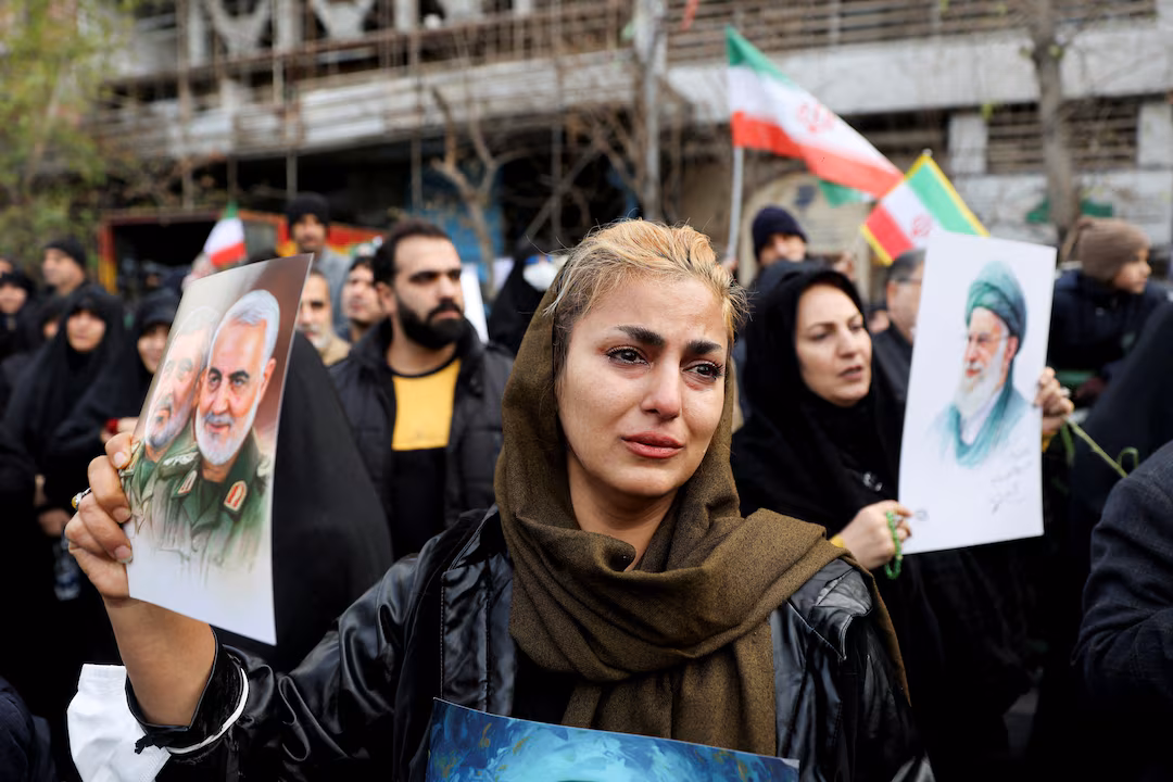 ایران نے امریکی حملے کی صورت میں جوابی کارروائی کی دھمکی دے دی، امریکہ نے مشرقِ وسطیٰ سے عملہ نکالنا شروع کر دیا