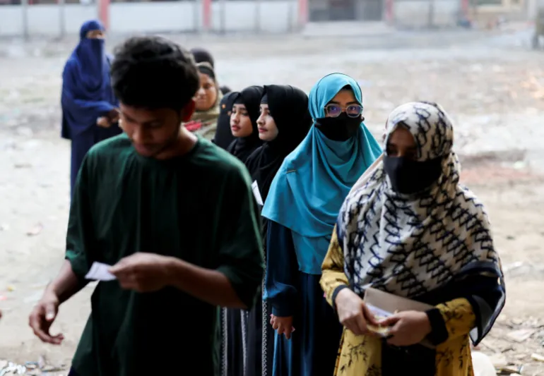 ڈھاکہ کے پولنگ اسٹیشنز پر ابتدائی ووٹرز کی حاضری کم