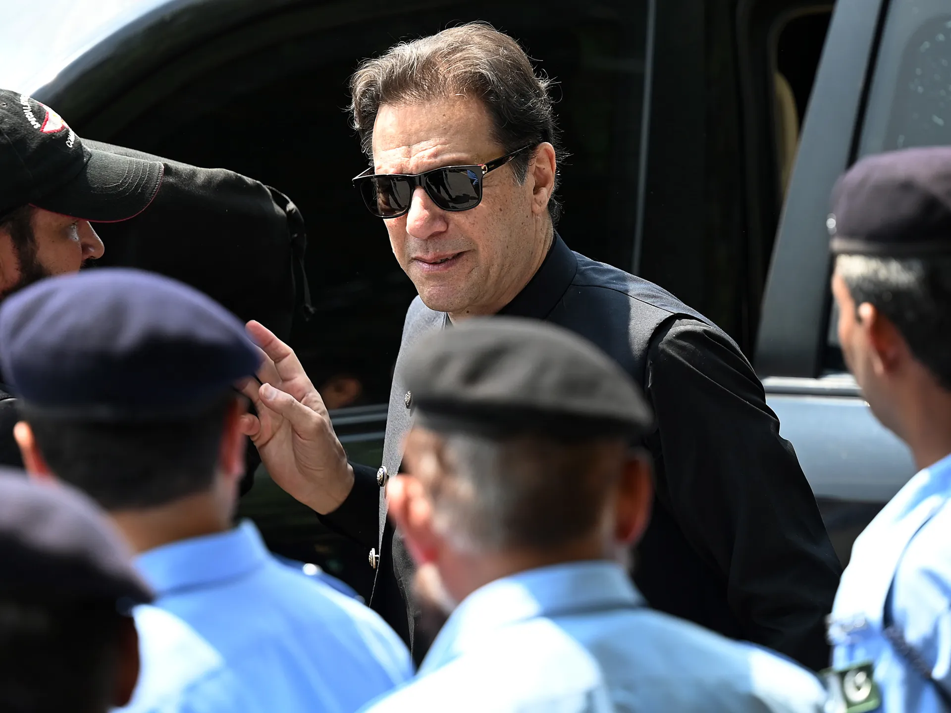 16 فروری سے پہلے عمران خان کی آنکھ کا اسپیشلسٹ معائنہ لازمی