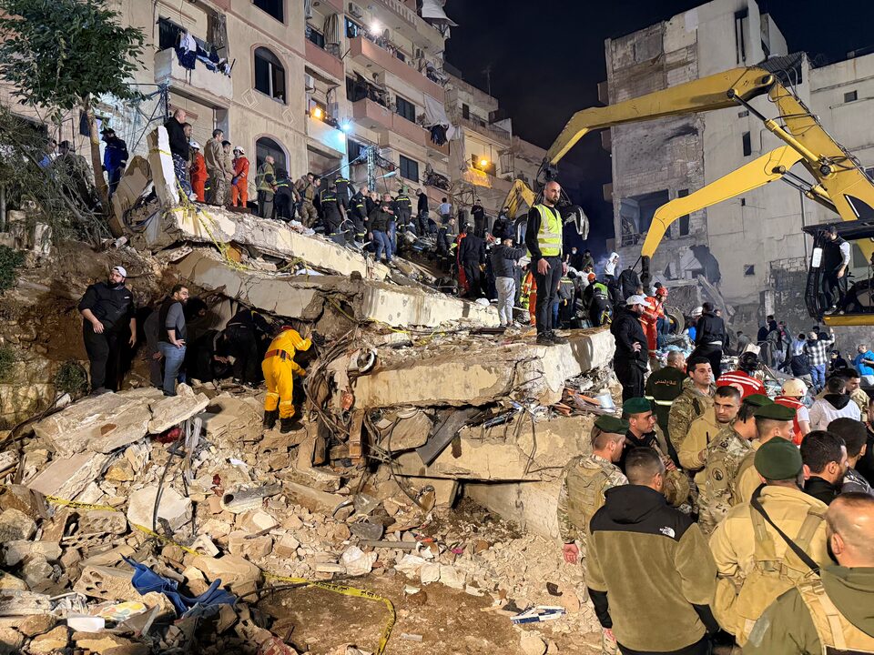 لبنان کے شہر طرابلس میں رہائشی عمارت گرنے سے جاں بحق افراد کی تعداد 13 ہو گئی
