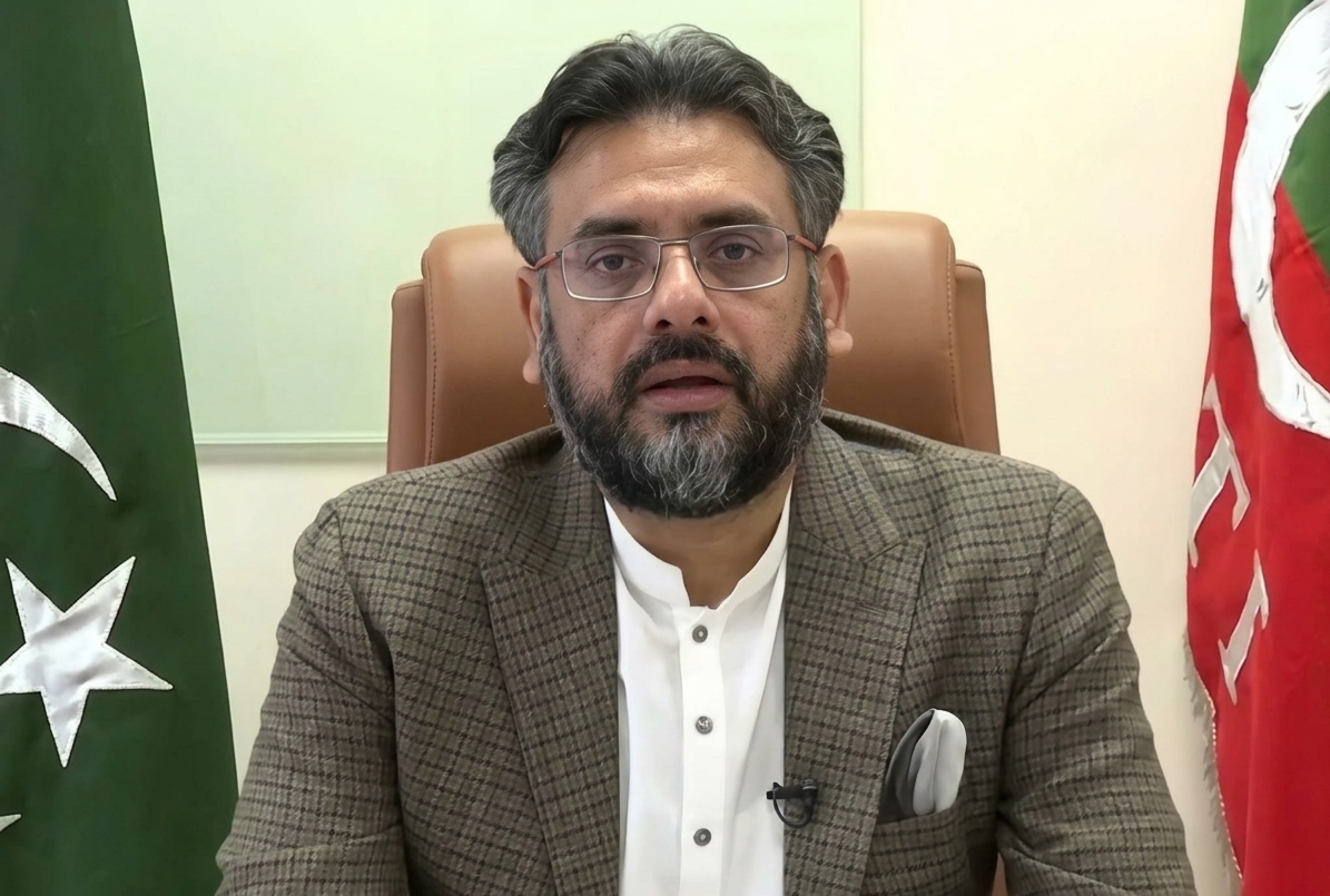 پی ٹی آئی دور میں تیل 120 ڈالر ہونے پر 24 روپے فی لیٹر ایڈجسٹمنٹ دی گئی تھی، مزمل اسلم