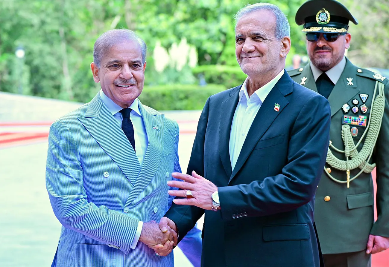وزیراعظم شہباز شریف کا ایرانی صدر مسعود پزشکیان سے رابطہ، عیدالفطر اور نوروز کی مبارکباد
