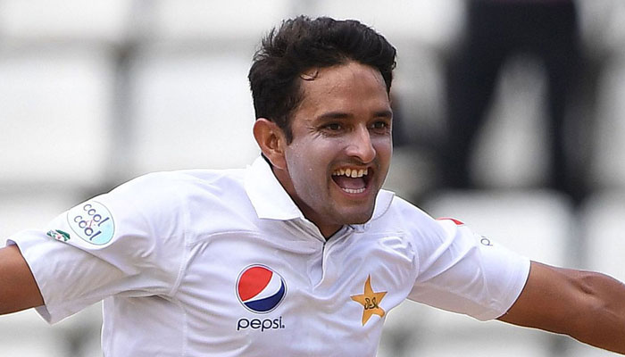 محمد عباس دو بڑے سنگ میل عبور کرنے والے چھٹے پاکستانی فاسٹ بولر بن گئے