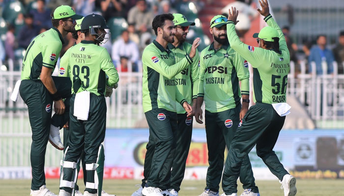پاکستان ایک ہزار ون ڈے کھیلنے والی دنیا کی تیسری ٹیم بن گئی۔