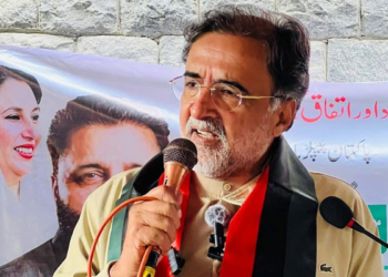 گلگت بلتستان انتخابات: قمر زمان کائرہ کا پولنگ بے قاعدگیوں پر الیکشن کمیشن سے فوری ایکشن کا مطالبہ