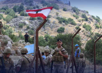 اسرائیلی وزیر دفاع کا دباؤ کے باوجود جنوبی لبنان سے فوج نہ ہٹانے کا اعلان