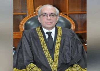 چیف جسٹس یحییٰ آفریدی کی غیر موجودگی میں جسٹس منیب اختر نے قائم مقام ذمہ داری سنبھال لی