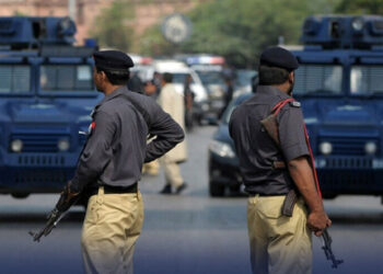کراچی: کلفٹن دو تلوار کے قریب فائرنگ، 5 افراد زخمی