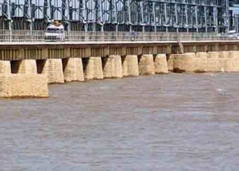 دریائے سندھ اور چناب میں نچلے درجے کا سیلاب، دیگر مقامات پر بہاؤ معمول کے مطابق