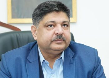 شعیب صدیقی کا کشمیر کے مسائل کشمیر میں حل کرنے کا عزم